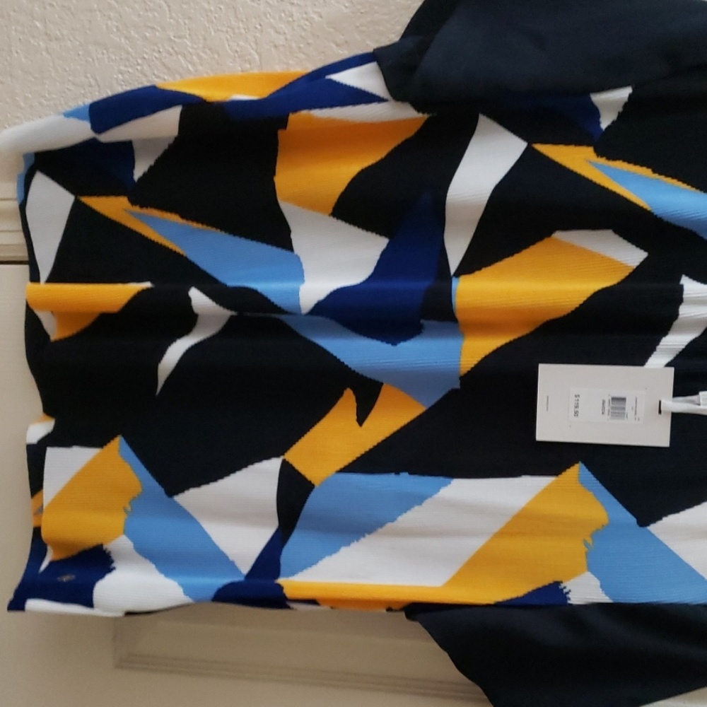 TOMMY HILFIGER TOP WOMEN  BRAND NEW W/TAGS